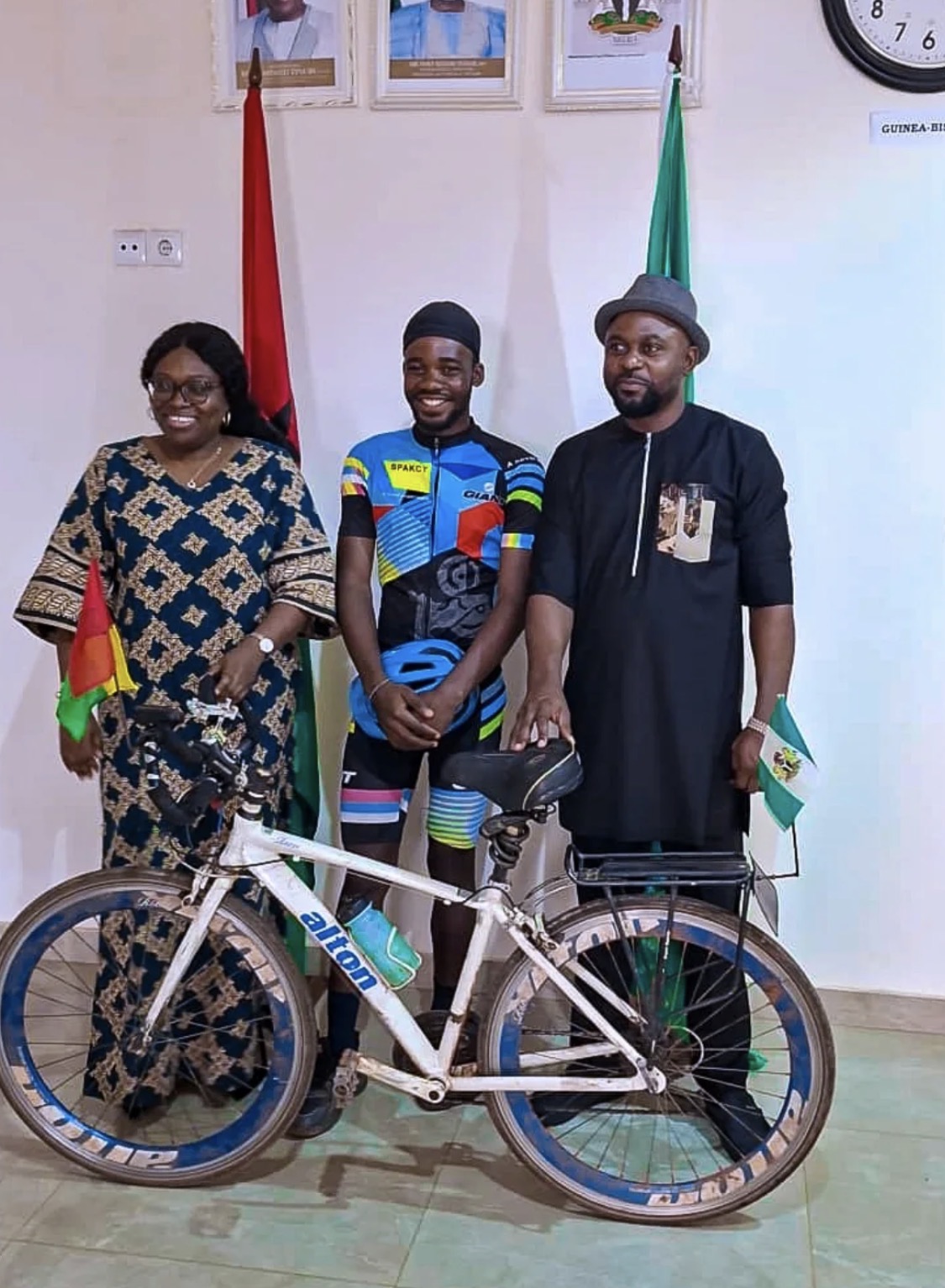 Emmanuel 'Emmiwuks' Iloba with the Nigerian Embassy officials in Guinea Bissau.