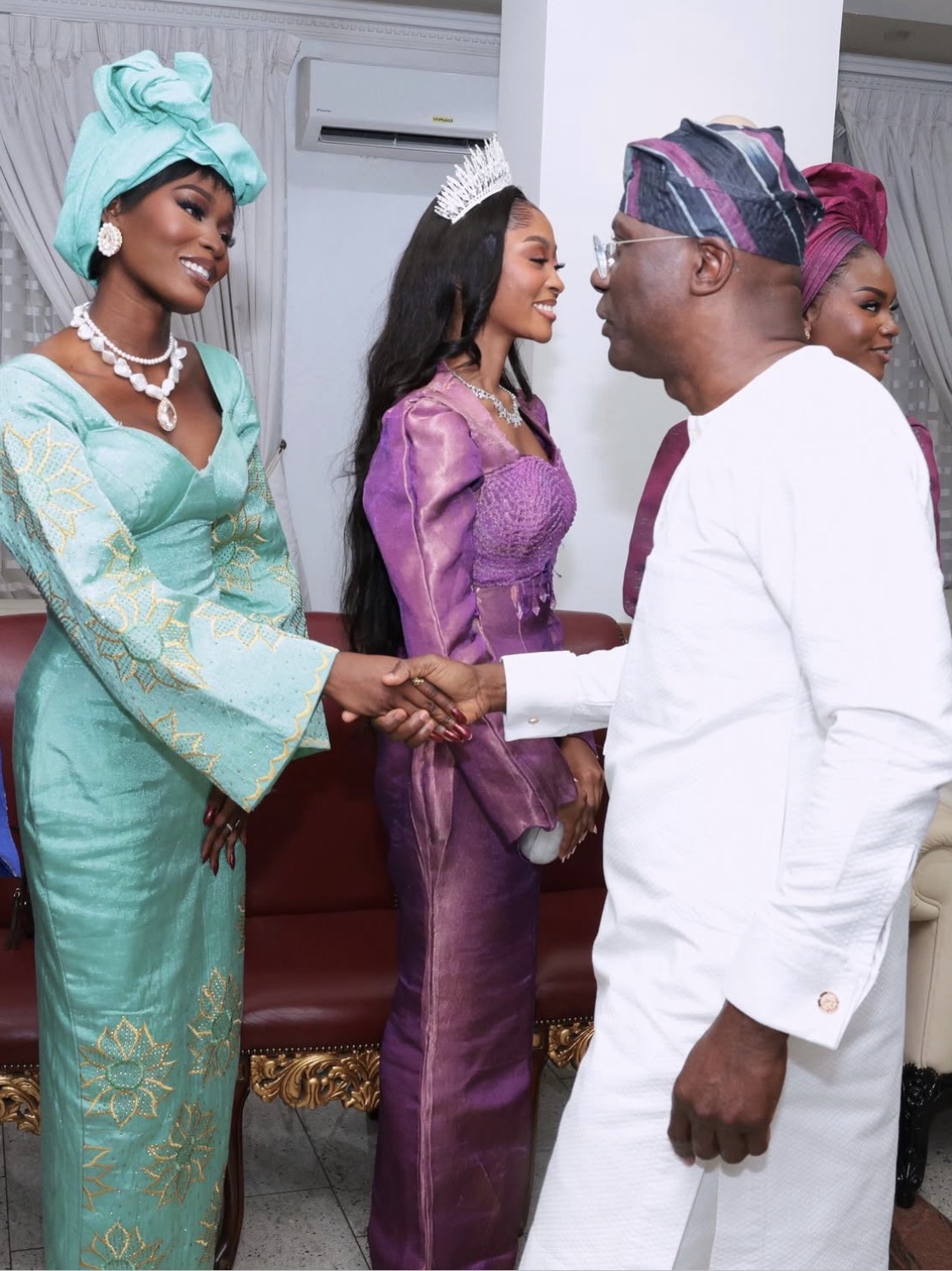 Damilola Bolarinde with Lagos Governor during E1 World Championship in Nigeria.